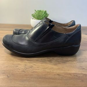 DenverHayes black leather short black boot/shoe women size 9